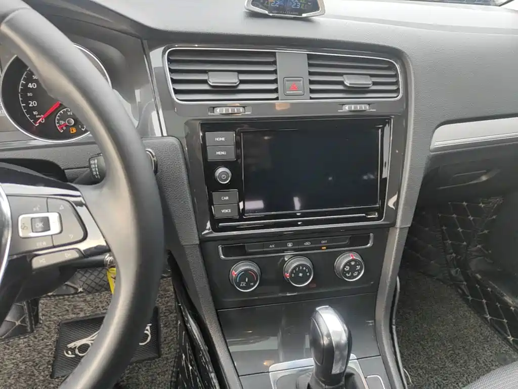 Volkswagen Golf — миниатюра 13