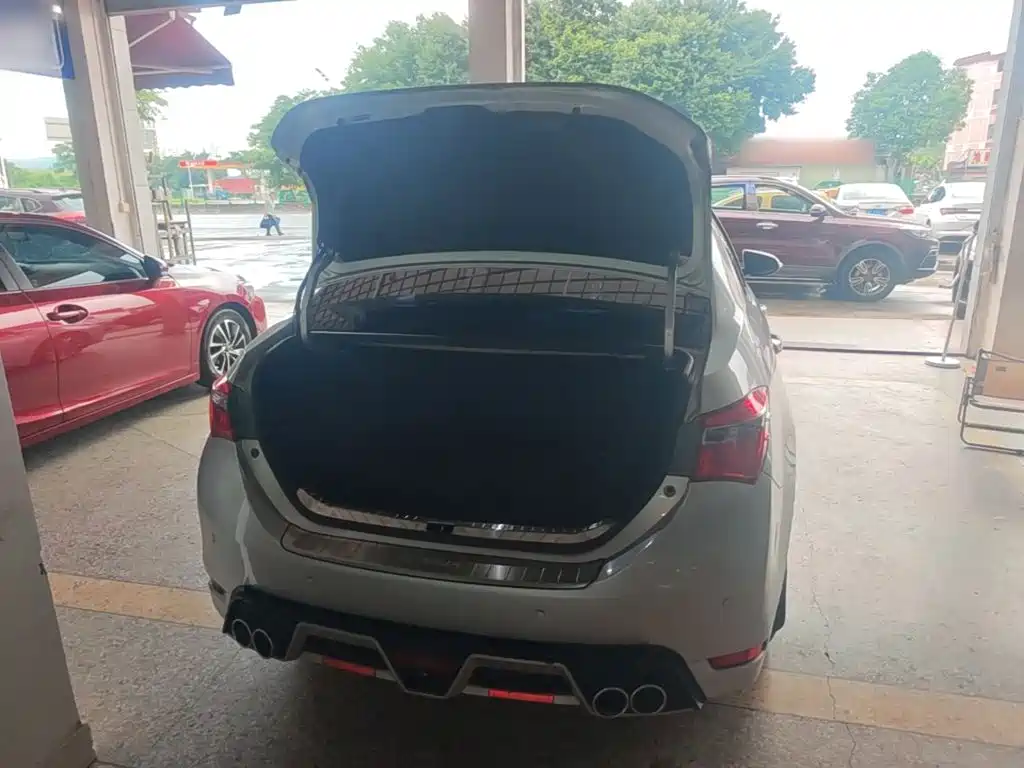 Toyota Corolla — миниатюра 19