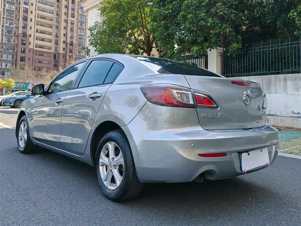Mazda Mazda3 3 2011 1.6L AT Elite