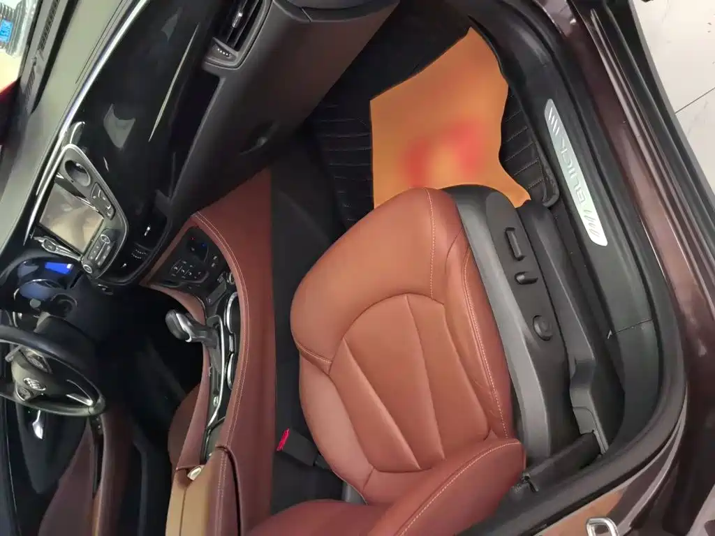 Buick Envision Plus — миниатюра 13
