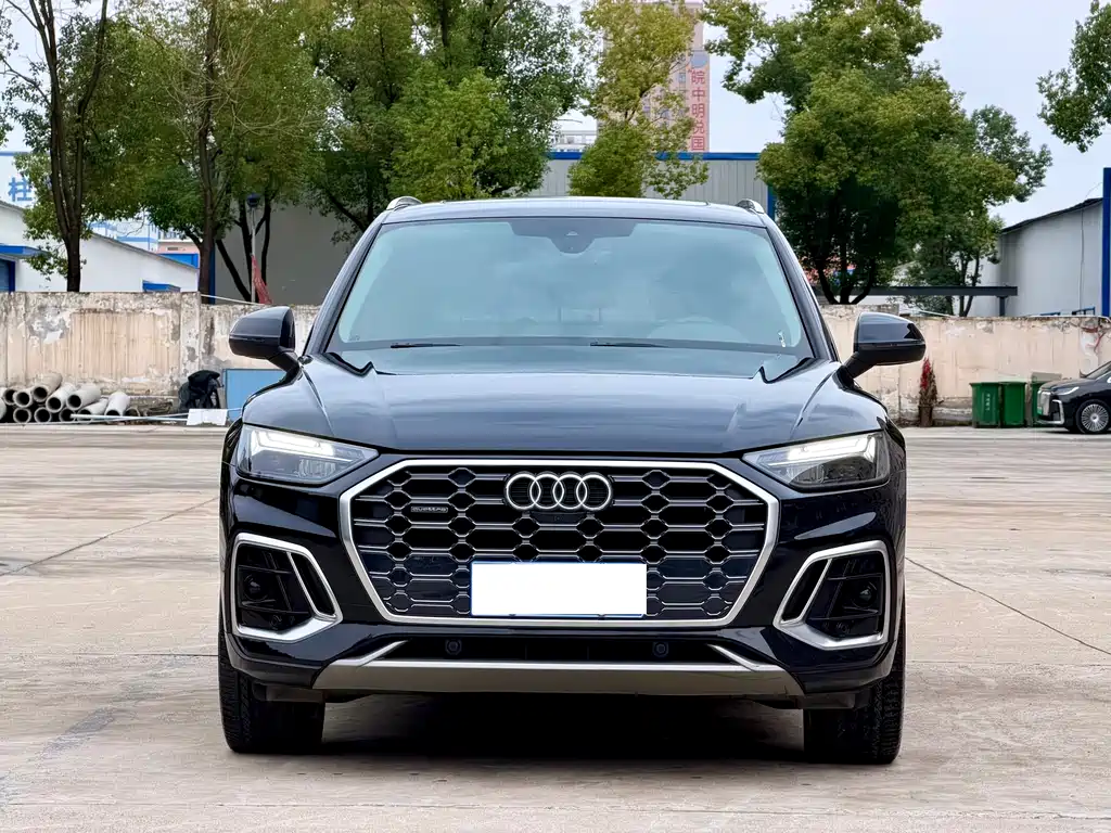 Audi Q5L — миниатюра 2