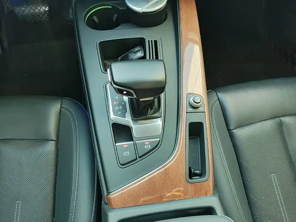Audi A4L — миниатюра 14