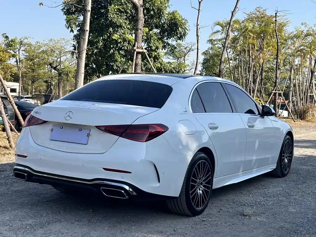 Mercedes-Benz C-Class — миниатюра 7