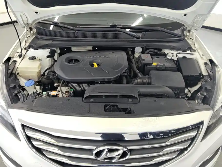 Hyundai Mistra — миниатюра 10