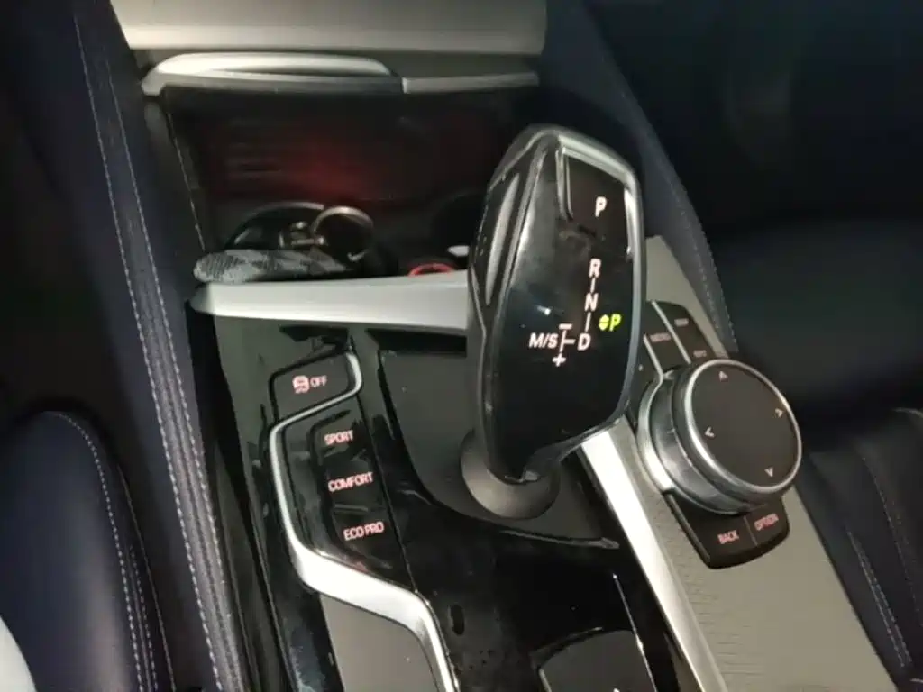 BMW 5 Series (Import) — миниатюра 14