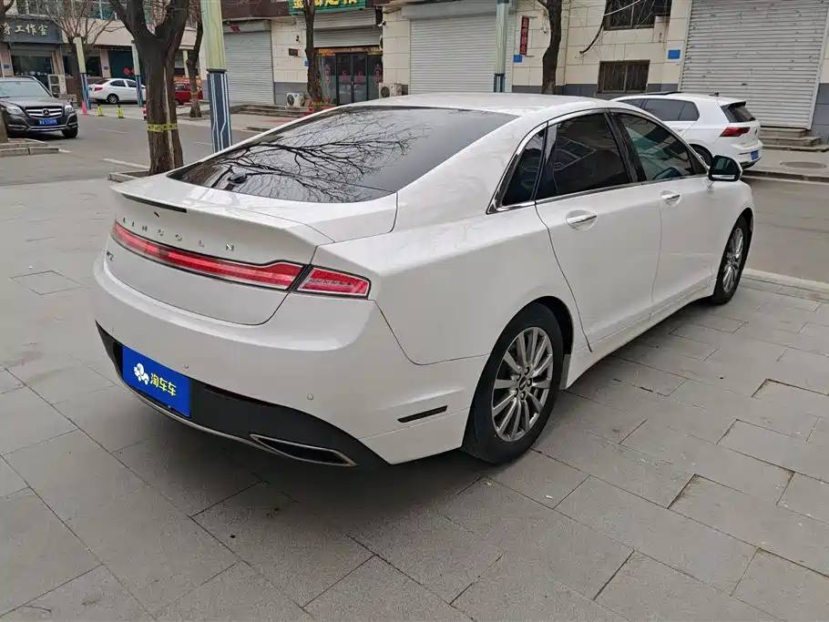 LINCOLN MKZ