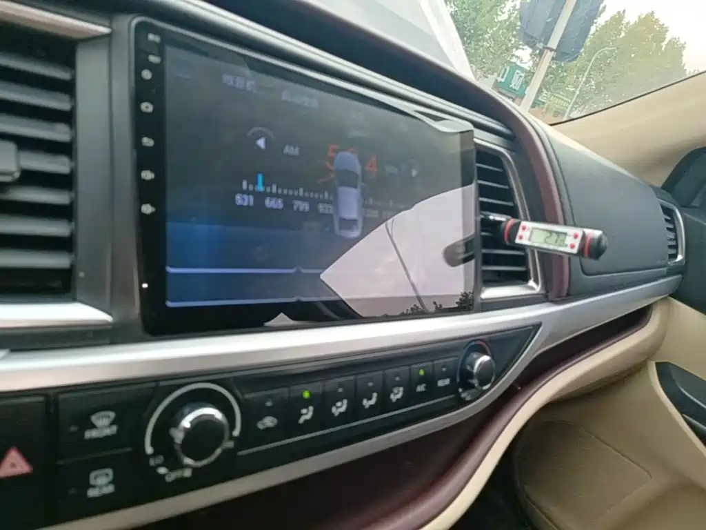 Toyota Highlander — миниатюра 13