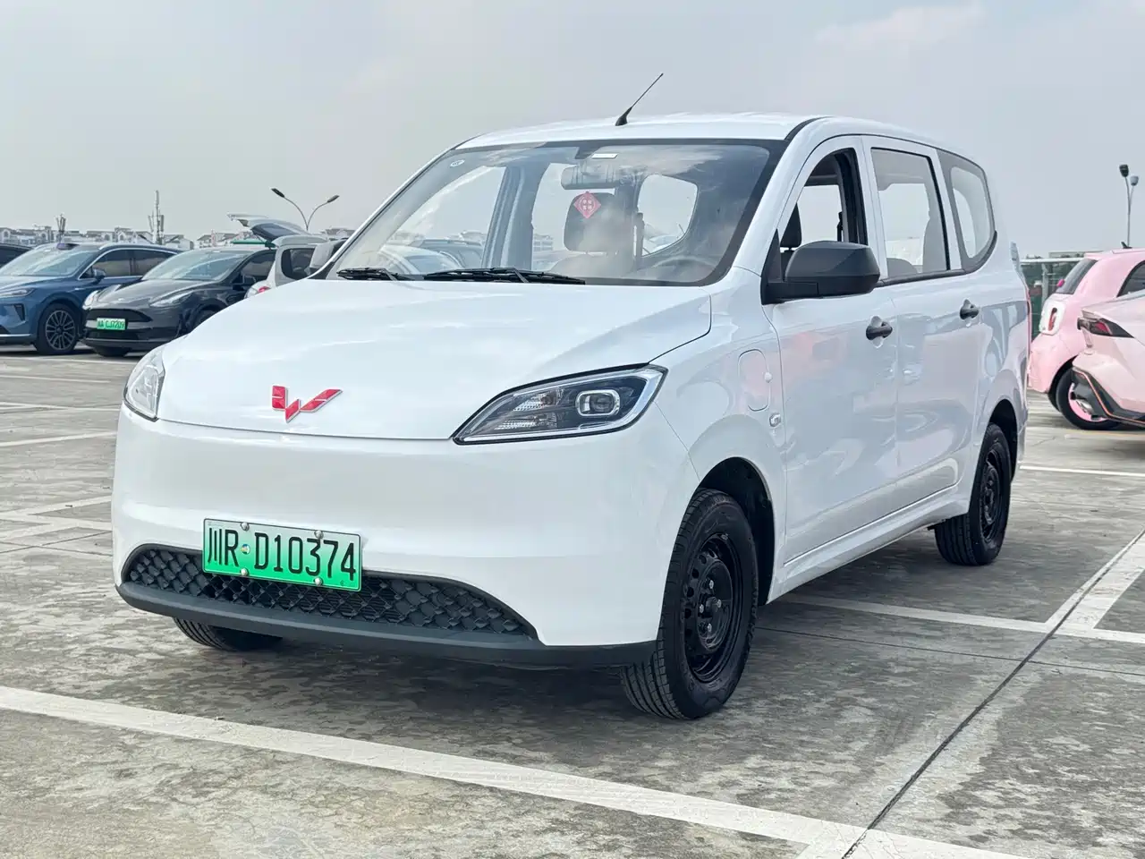 Wuling Hongguang New Energy Pure Electric Version 300KM Practical