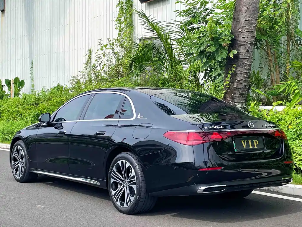 Mercedes-Benz E-Class New Energy — миниатюра 9