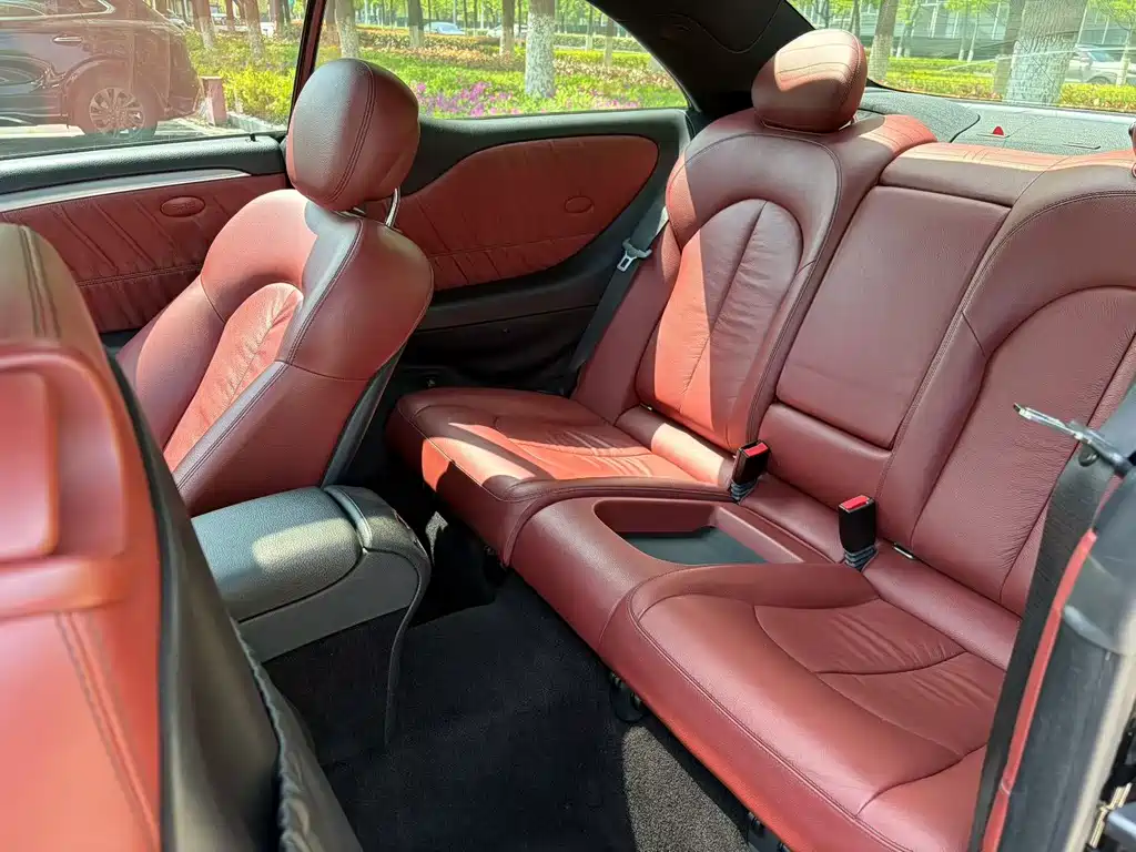 Mercedes-Benz CLK-Class — миниатюра 8