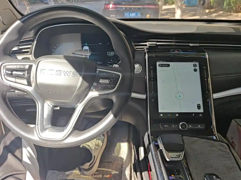 Roewe RX5 MAX — миниатюра 12