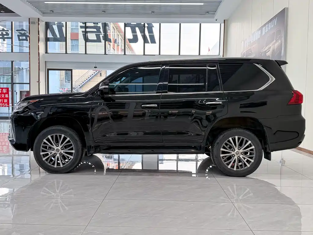 Lexus LX 2019 570 Luxury