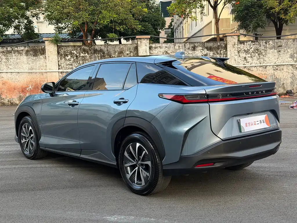 Lexus RZ — миниатюра 12