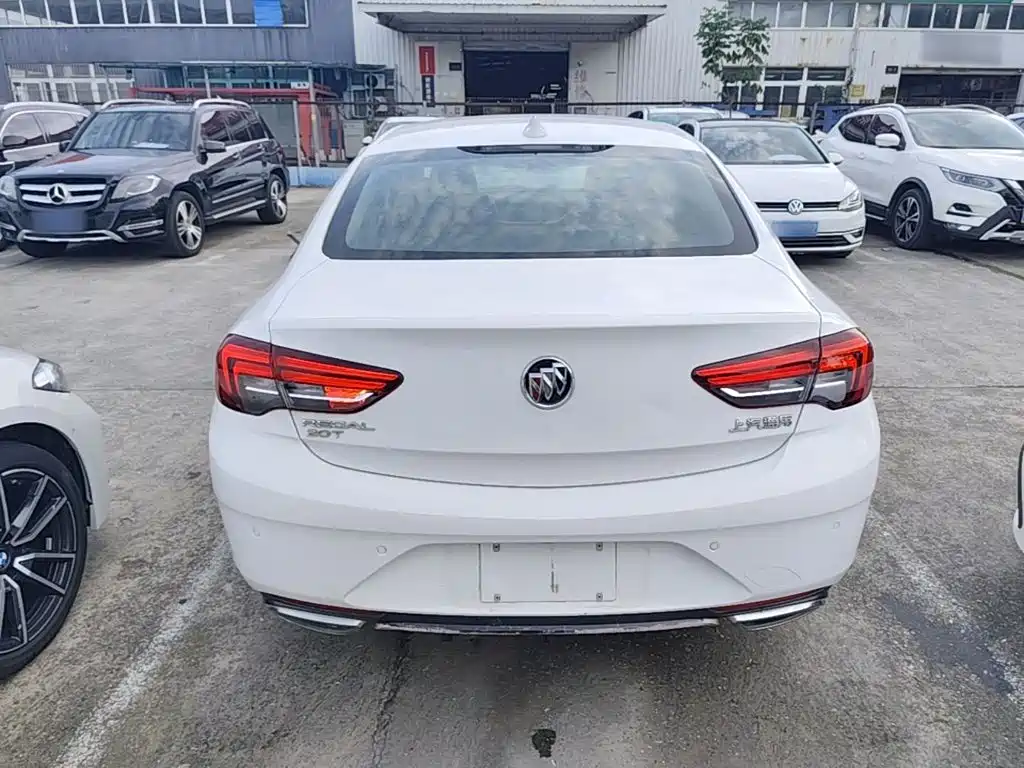 Buick Regal — миниатюра 6