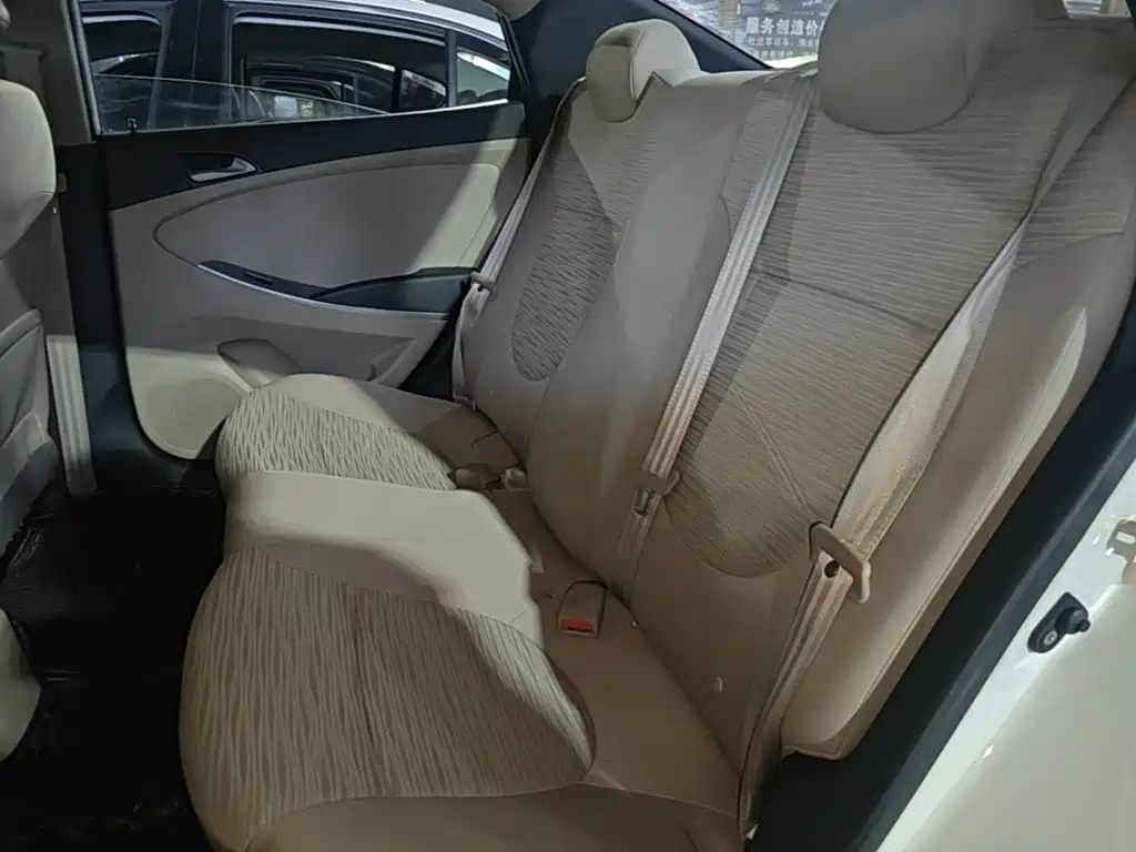 Hyundai Verna — миниатюра 17