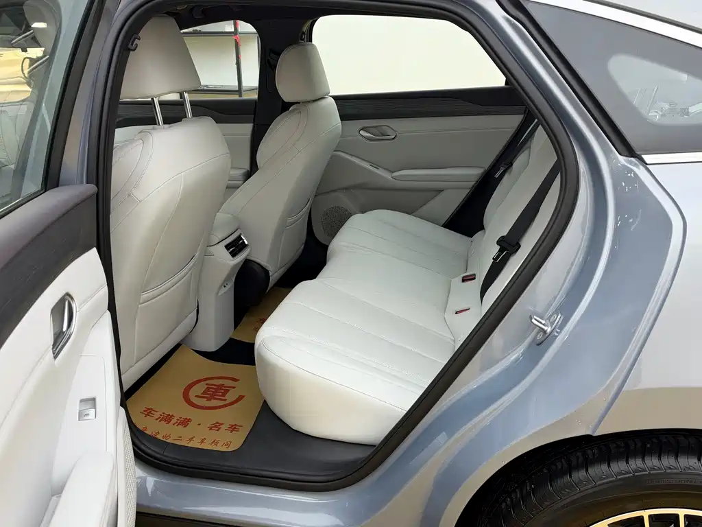 BYD 秦MAX — миниатюра 5