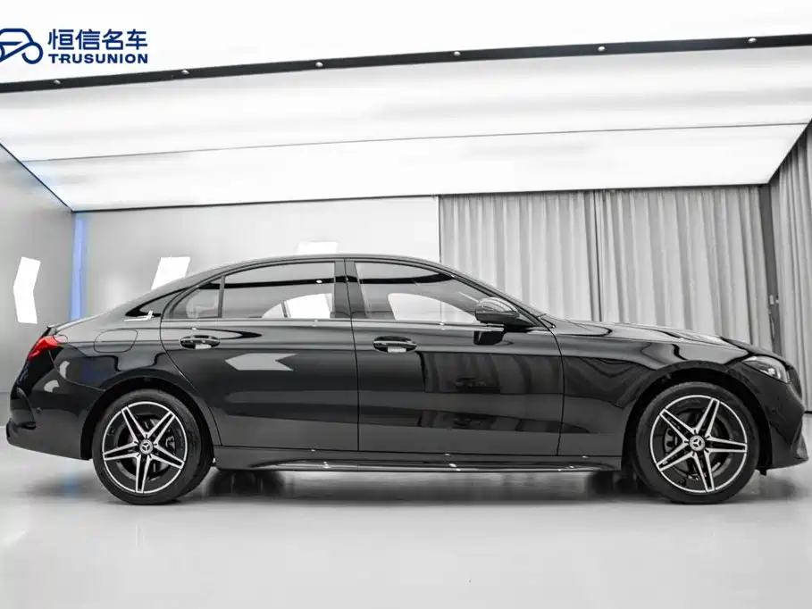 Mercedes-Benz C-Class — миниатюра 4
