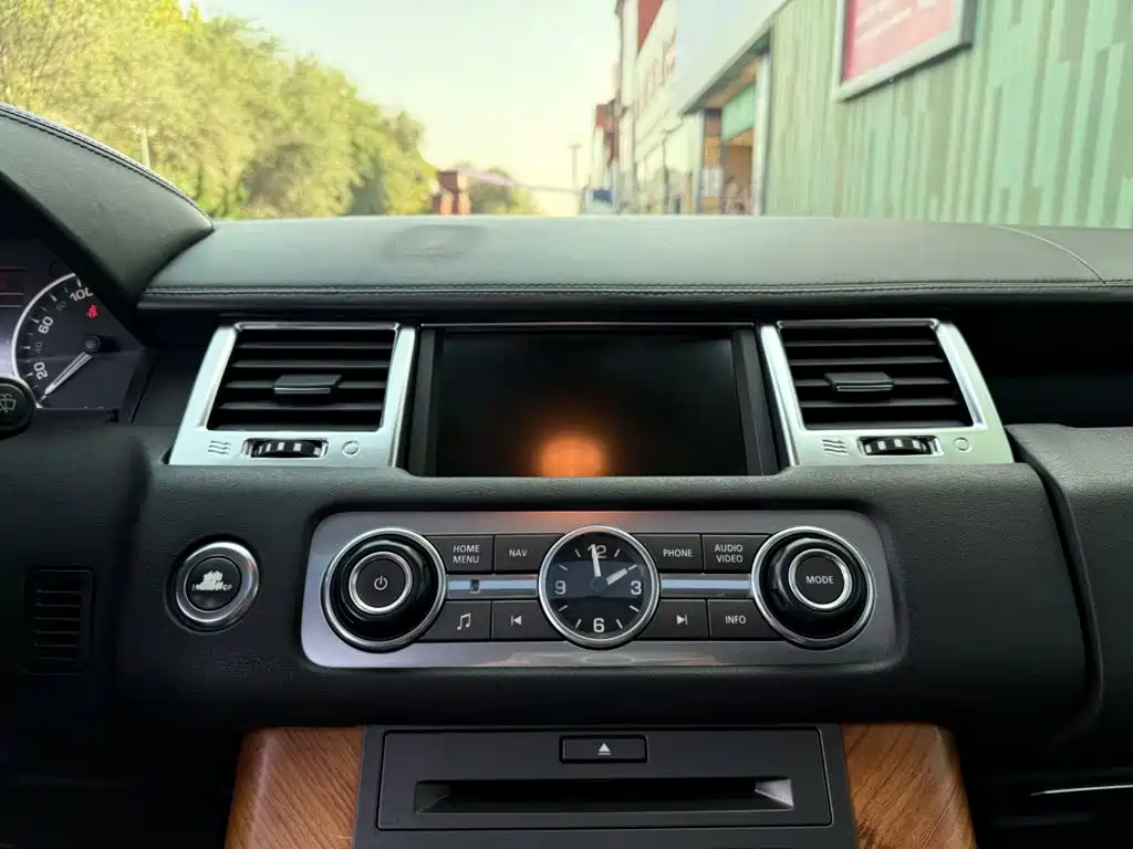 Land Rover Sport — миниатюра 6