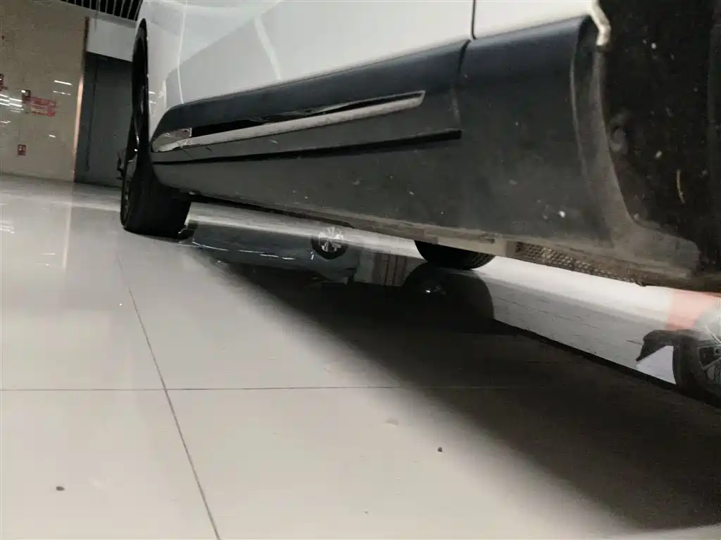 NEZHA AUTOMOBILE NEZHA L