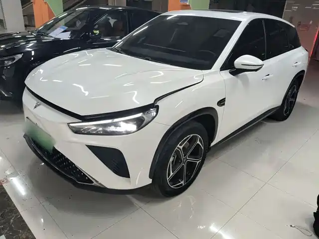 NEZHA AUTOMOBILE NEZHA L 2024