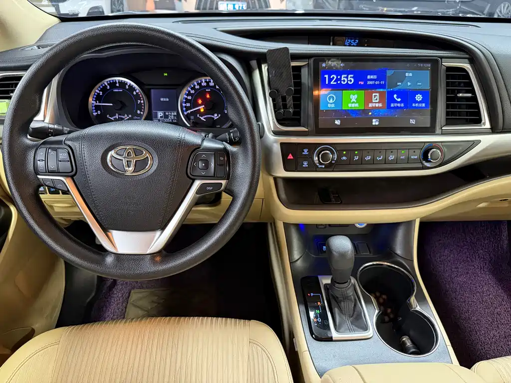 Toyota Highlander — миниатюра 10