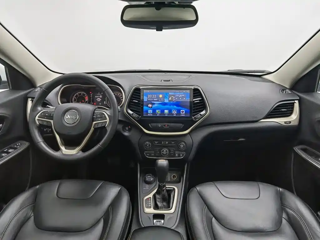 Jeep Cherokee — миниатюра 5