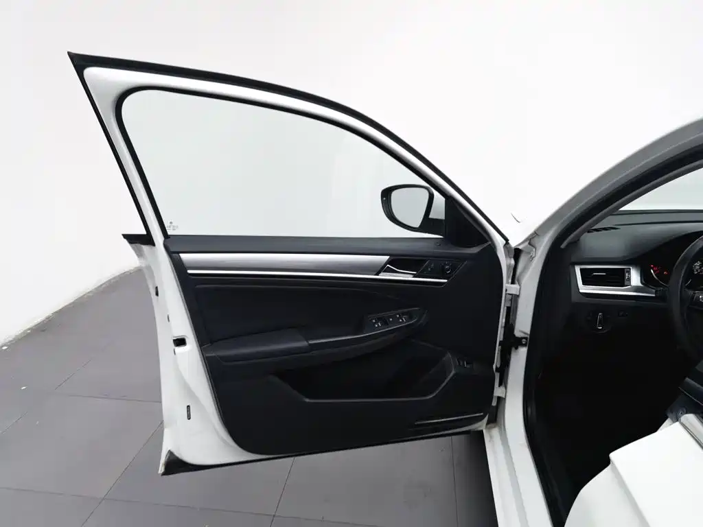 Volkswagen Bora — миниатюра 8