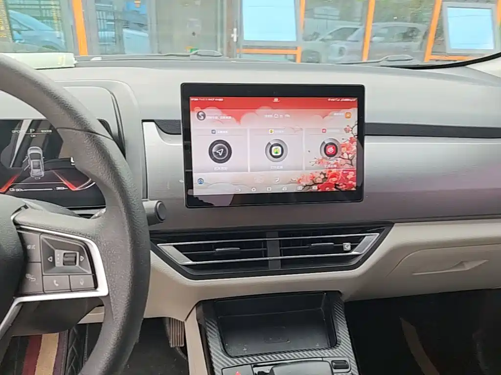 BYD Yuan Pro — миниатюра 13