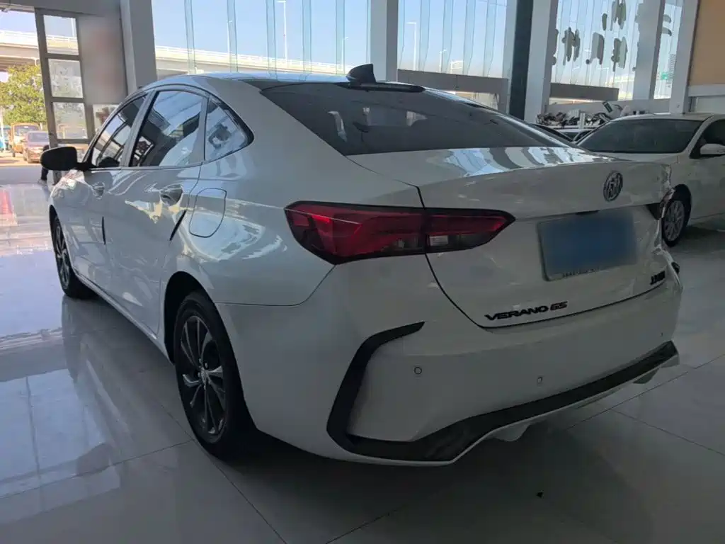 Buick Verano — миниатюра 5