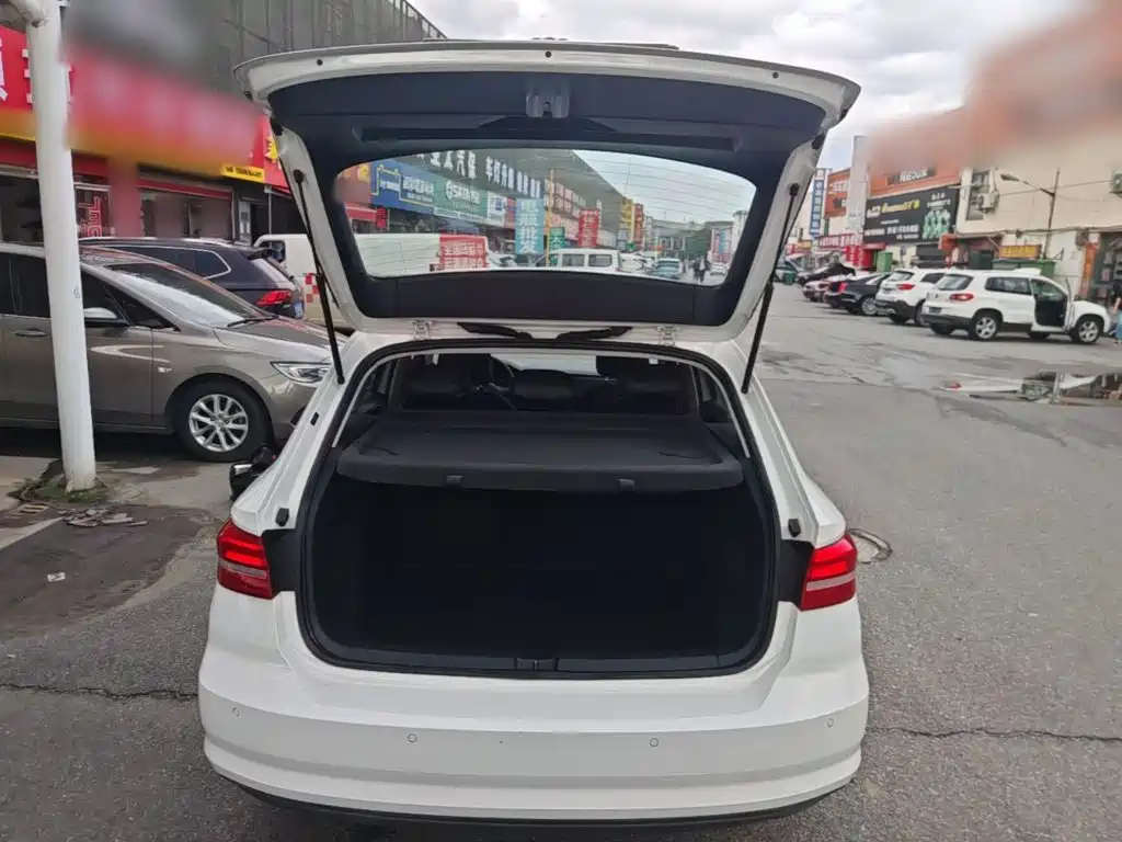 Volkswagen Lavida — миниатюра 19
