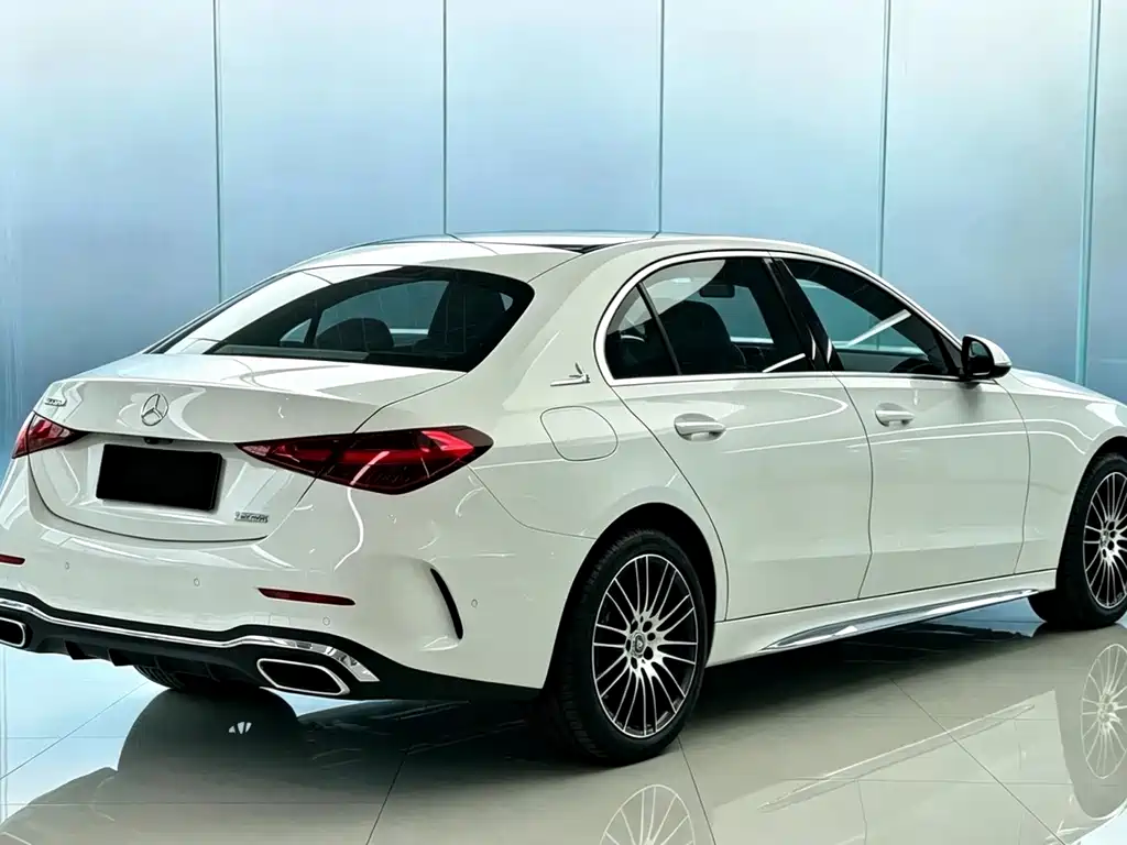 Mercedes-Benz C-Class — миниатюра 8