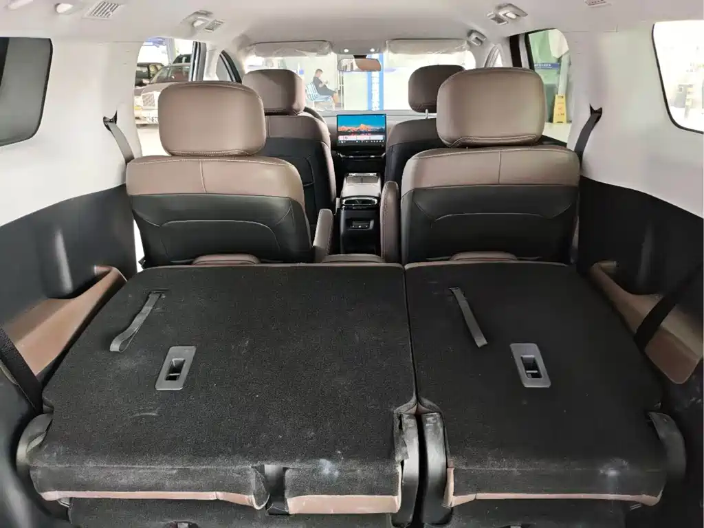 Wuling Звездный свет 730 Новая энергия — миниатюра 12