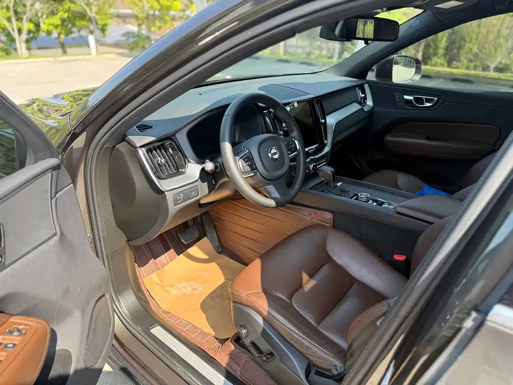 Volvo XC60 — миниатюра 6