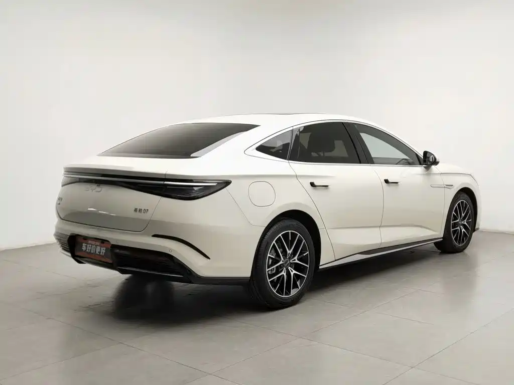 BYD Seal 07 DM-i — миниатюра 2