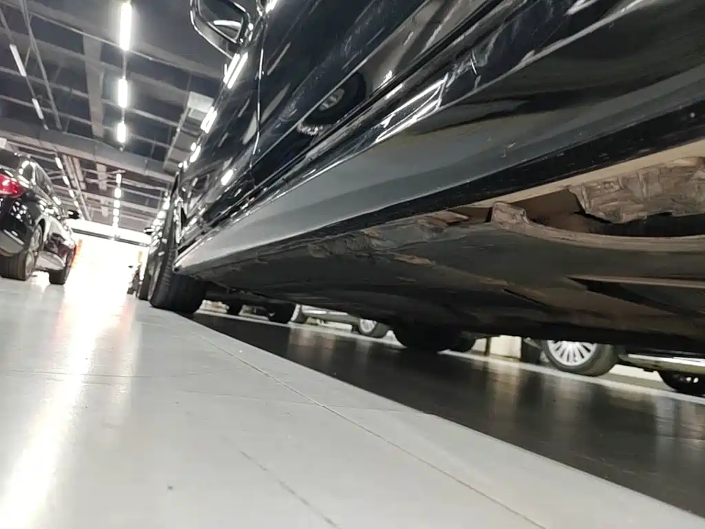 BMW 5 Series — миниатюра 22