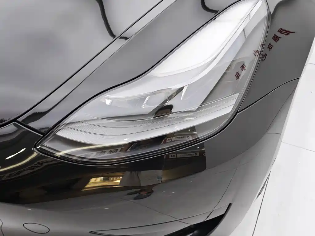 Tesla Model 3 — миниатюра 19