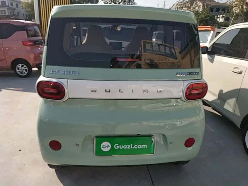 Wuling MINIEV — миниатюра 6