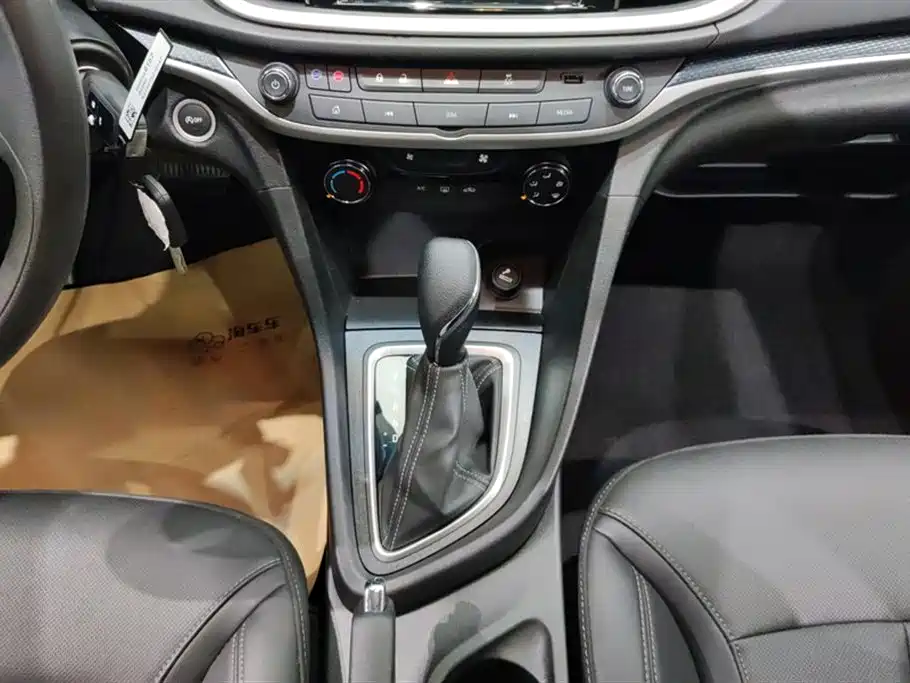 Buick Excelle — фотографии объявления, Фото 16