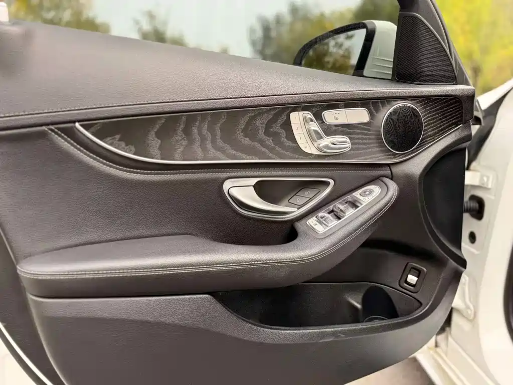 Mercedes-Benz C-Class — миниатюра 21