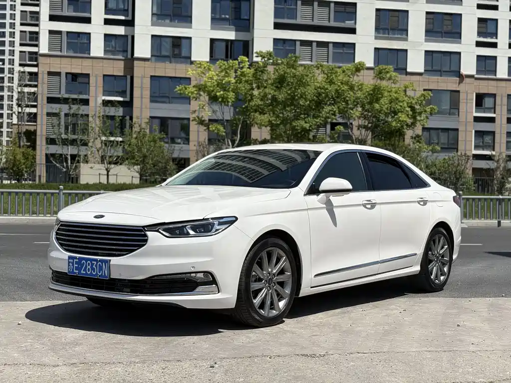 Ford Taurus 2021