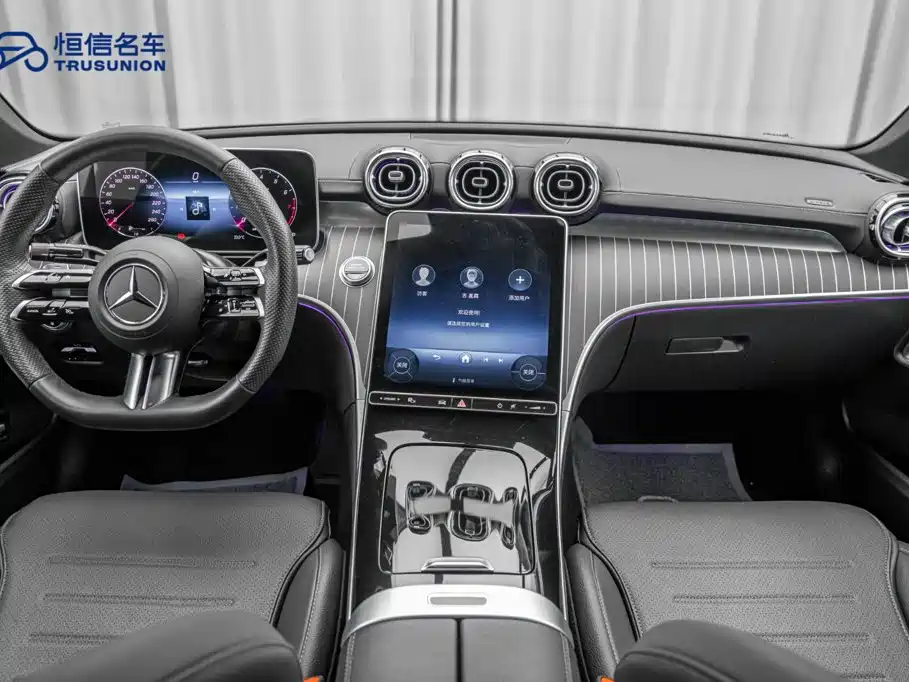 Mercedes-Benz C-Class — миниатюра 13