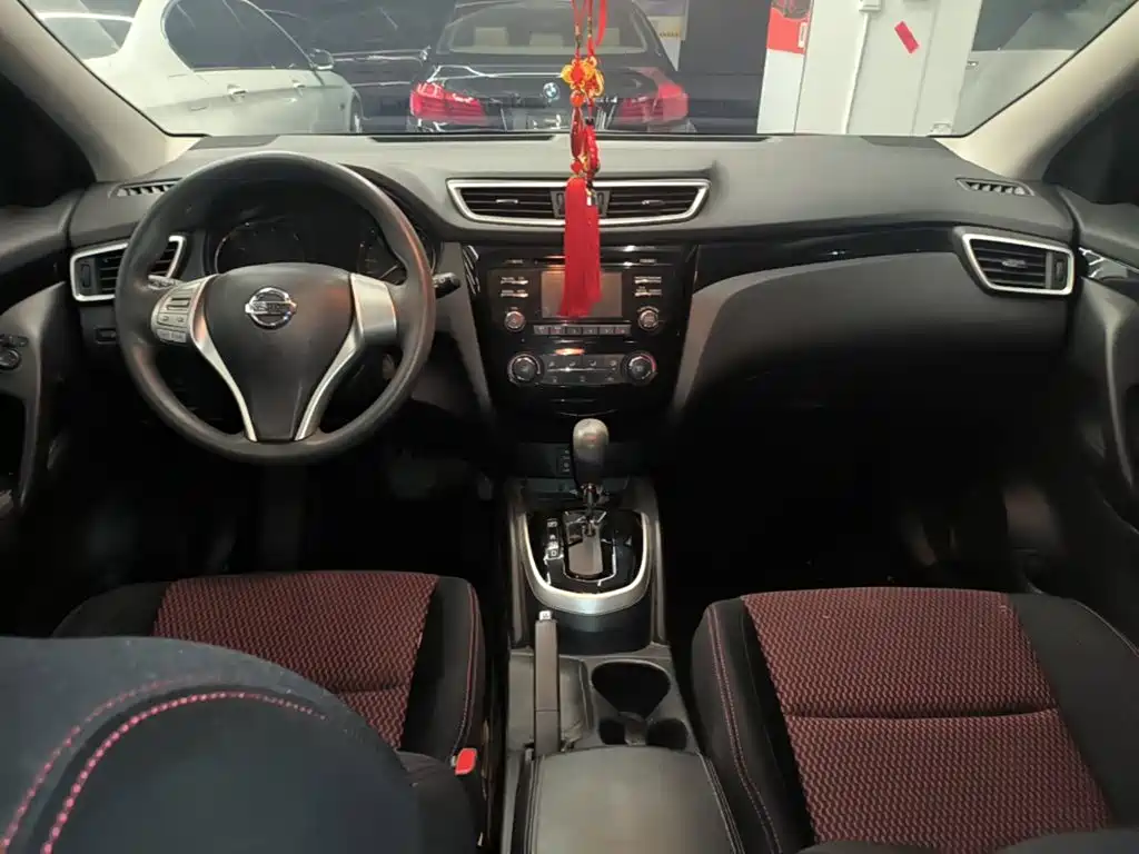 Nissan Qashqai — миниатюра 10