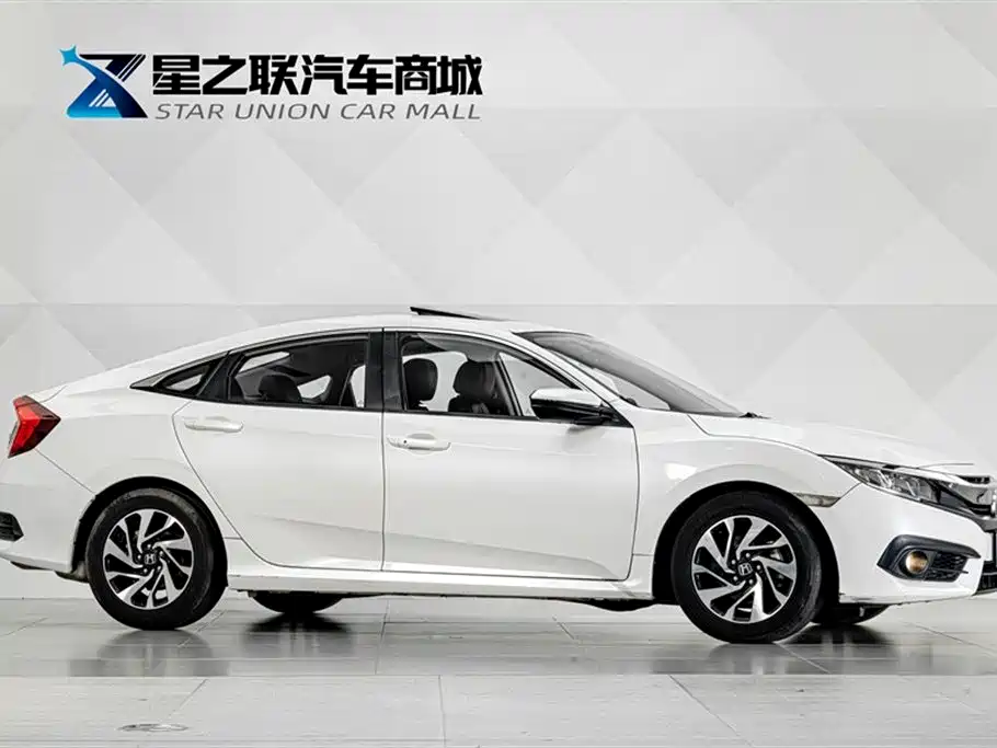 Honda Civic 2016 220TURBO CVT Luxury
