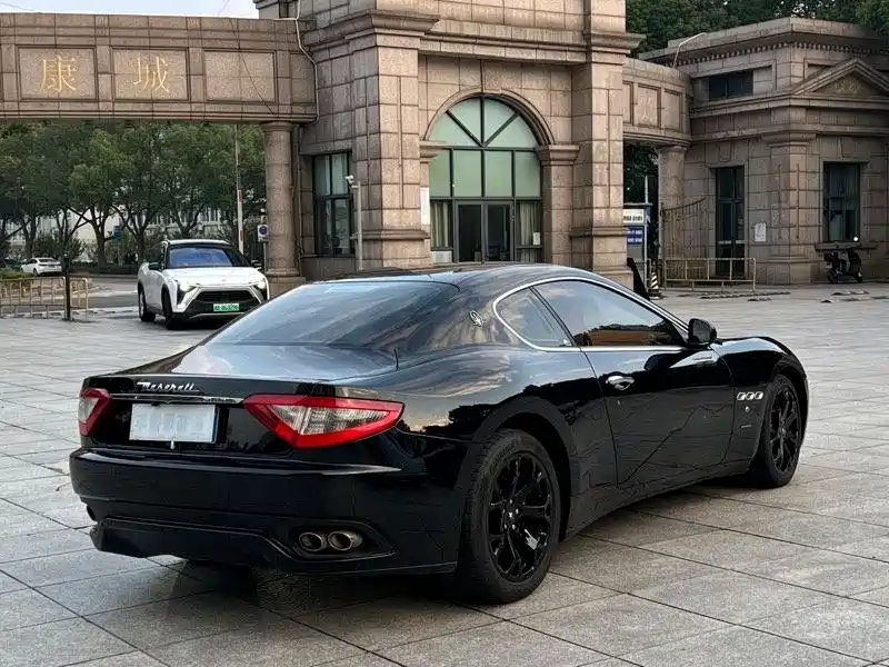 MASERATI GRANTURISMO