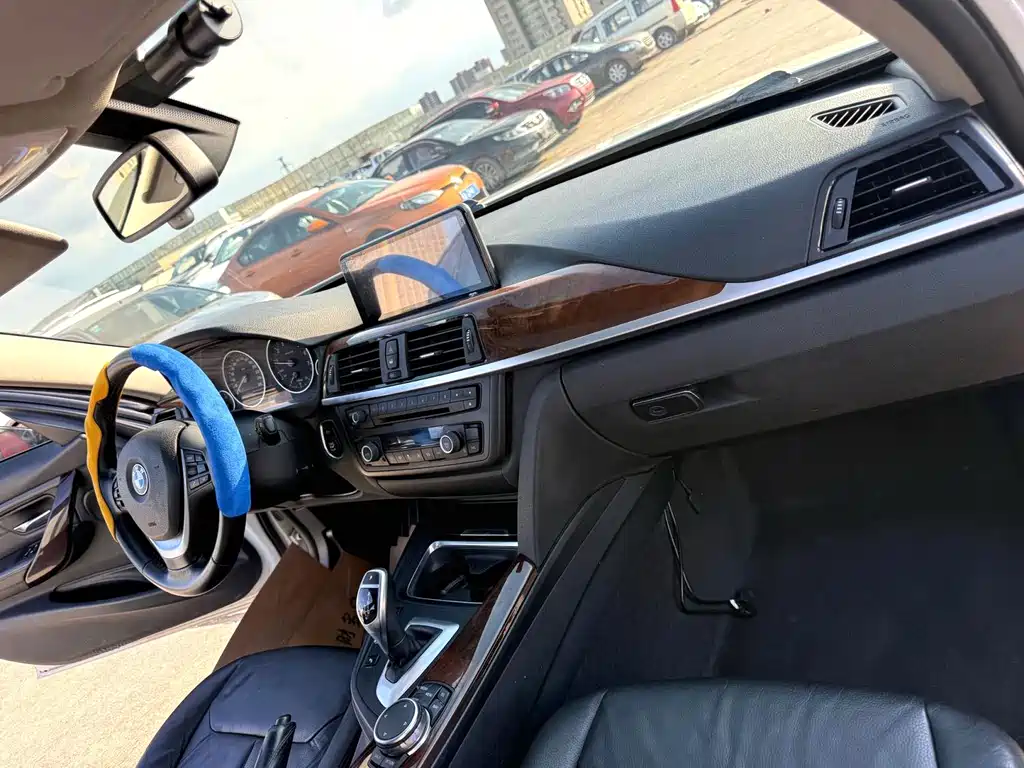 BMW 3 Series — миниатюра 13
