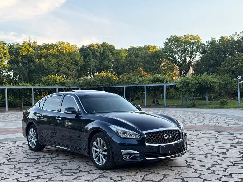 Infiniti Q70 — миниатюра 13