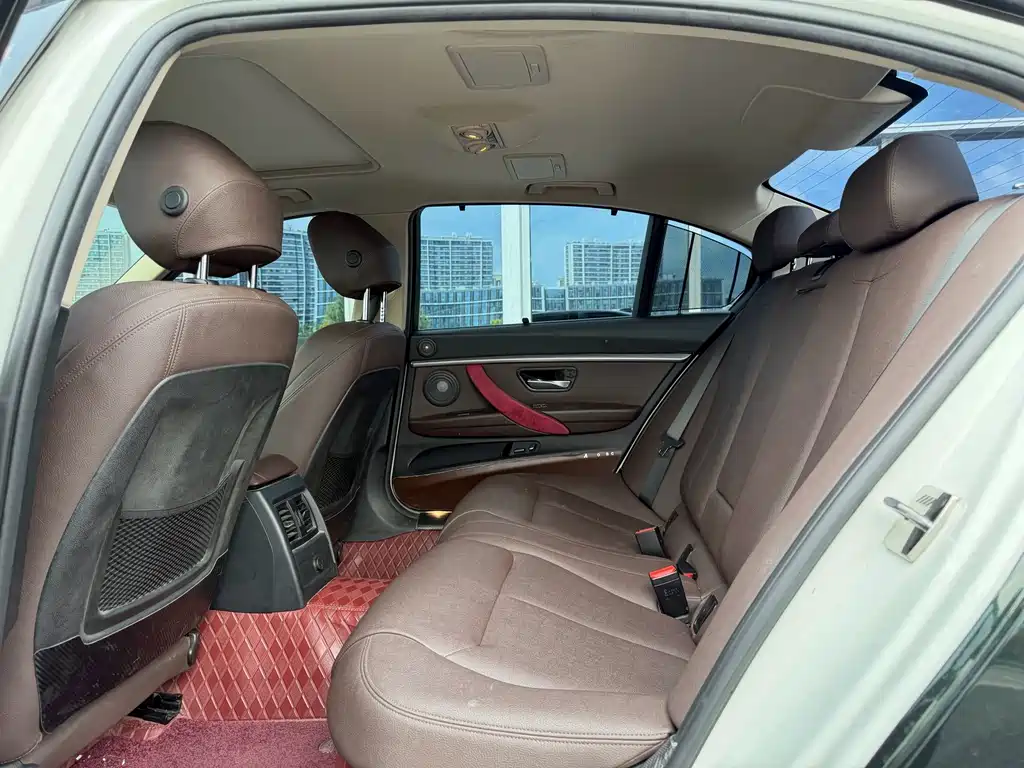 BMW 3 Series — миниатюра 11