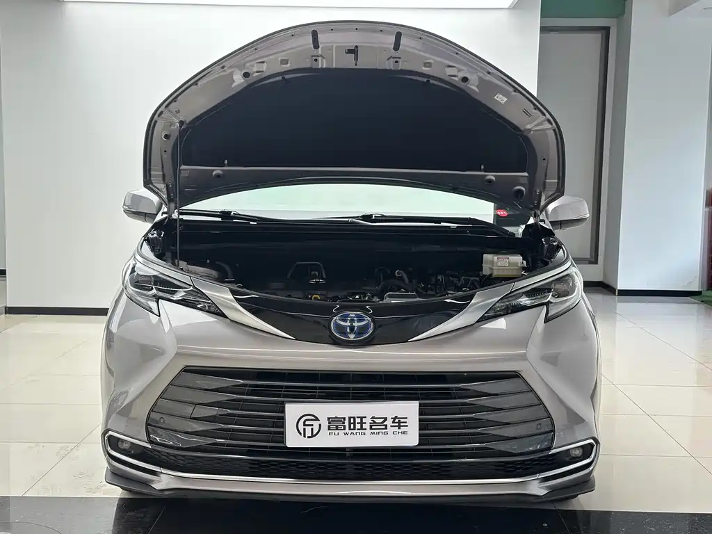 Toyota Sienna — миниатюра 5