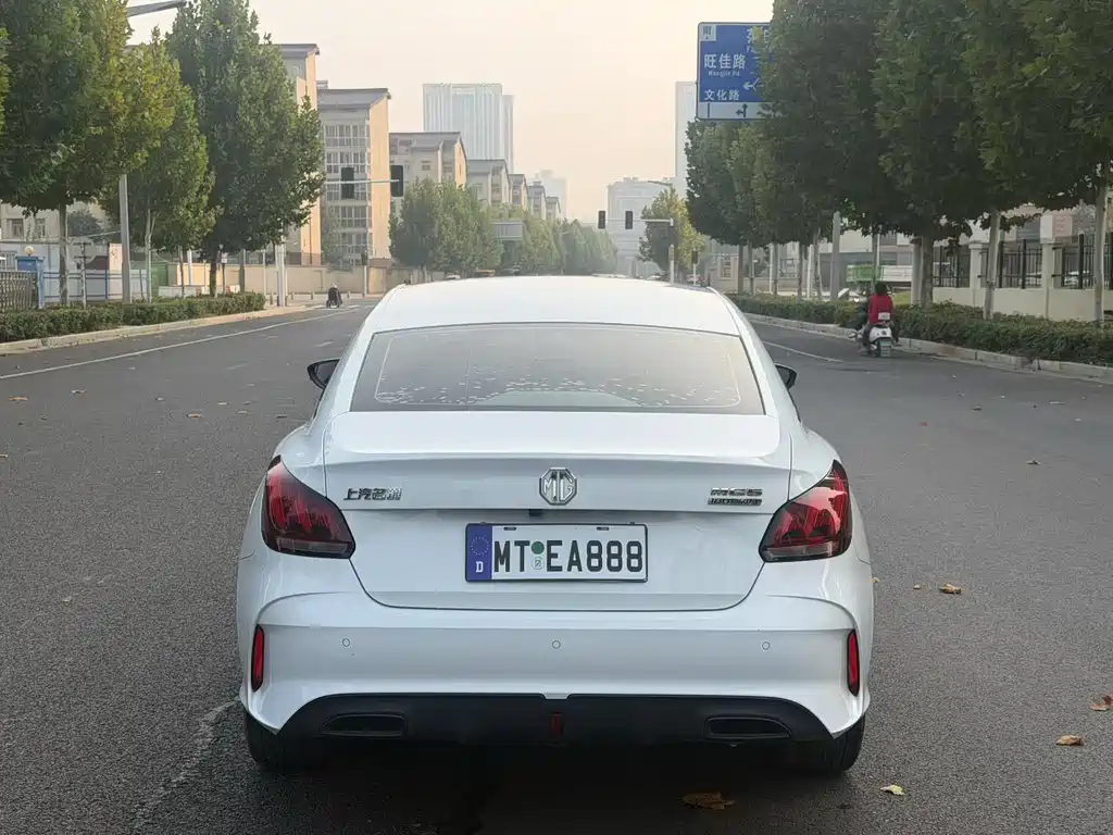 MG MG5 — миниатюра 8
