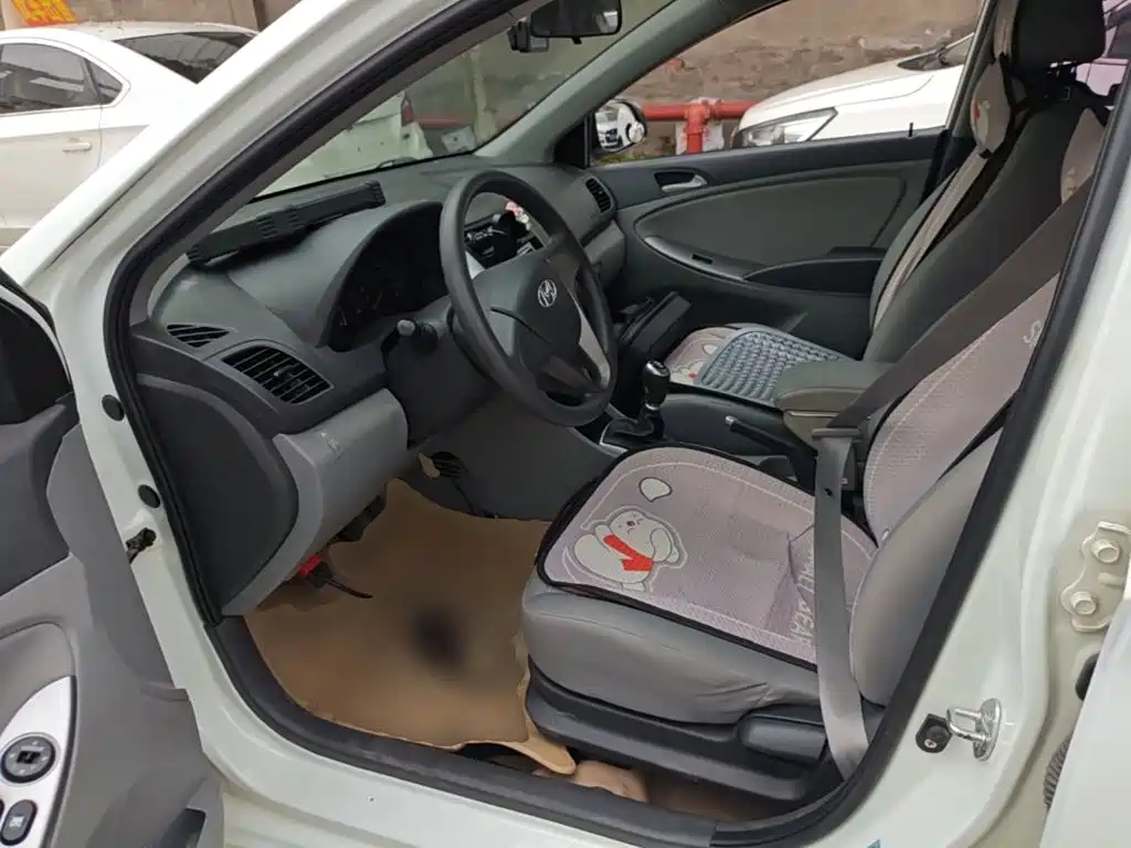 Hyundai Verna — миниатюра 15